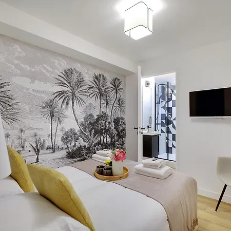 Cmg - Magnifique Triplex, Refait A Neuf Dans Une Rue Prisee De Paris-6P * Париж
