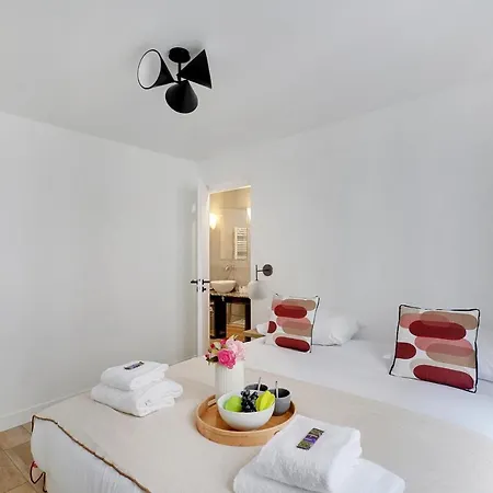 Апартаменты Cmg - Magnifique Triplex, Refait A Neuf Dans Une Rue Prisee De Paris-6P *