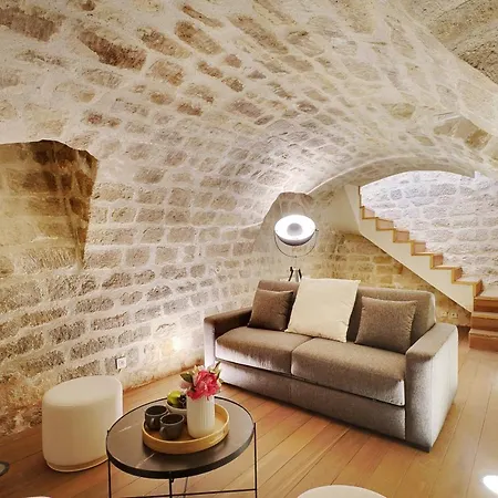 Cmg - Magnifique Triplex, Refait A Neuf Dans Une Rue Prisee De Paris-6P Апартаменты