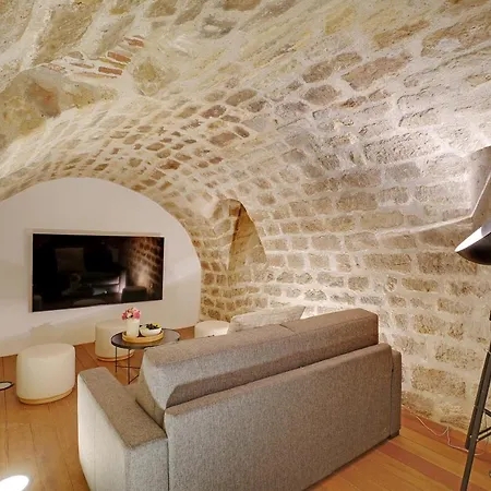 Apartament Cmg - Magnifique Triplex, Refait A Neuf Dans Une Rue Prisee De Paris-6P Paryż